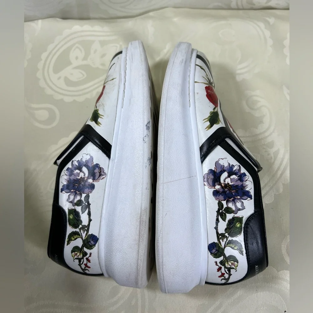 7906: Alexander McQueen Floral Embroidered Slip-On Sneakers EU 39